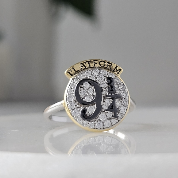 Official Harry Potter Platform 9 3/4 Ring, 925 Sterling Silver Charmed Aroma - Picture 2 of 5